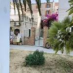 Zamaria Guest house