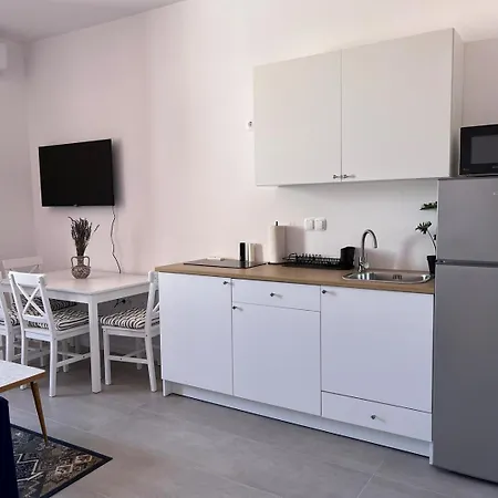 ゲストハウス Zamaria ヴィス